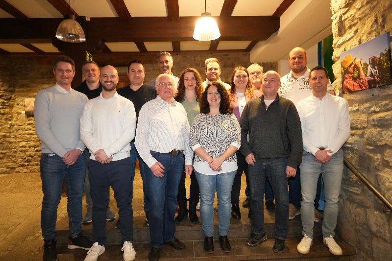 Gruppenfoto des Gemeinderates